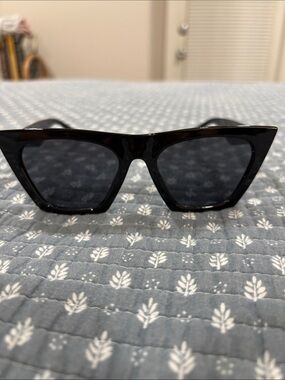 Fashion Cat-Eye Black Sunglasses